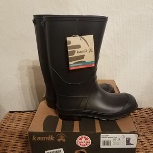 Kamik navy blue rain boots